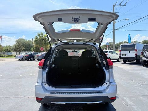 Used 2017 Nissan Rogue S FWD image 6