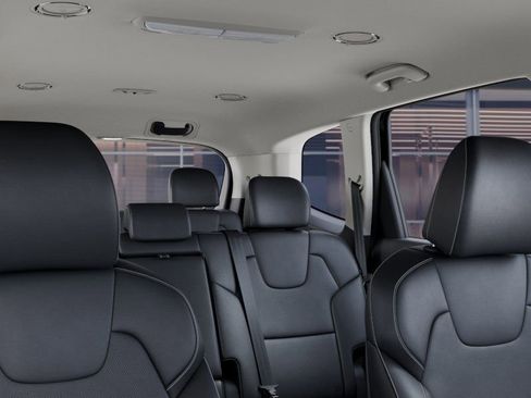 Certified 2025 Kia Telluride LX image 27
