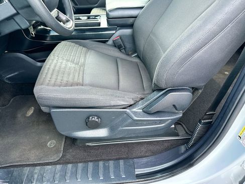 Used 2022 Ford F150 XL w/ STX Appearance Package RWD image 9