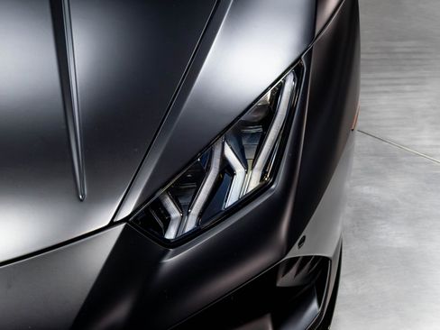 Used 2021 Lamborghini Huracan EVO RWD image 48