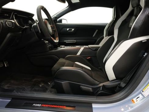 Used 2022 Ford Mustang Shelby GT500 w/ Carbon Fiber Track Pack RWD image 84