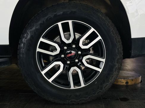 Used 2023 GMC Yukon XL AT4 w/ LPO, Floor Liner Package AWD/4WD image 29