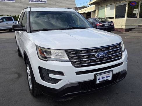 Used 2017 Ford Explorer 4WD image 4