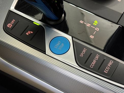 Certified 2023 BMW i4 eDrive35 image 33