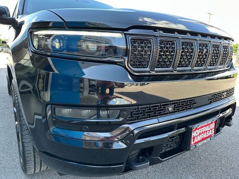 Used 2024 Jeep Grand Wagoneer Series II w/ Quick Order Packagew 28T AWD/4WD image 9