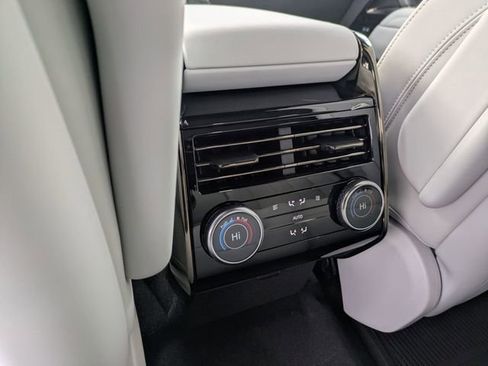 New 2026 Land Rover Range Rover Sport SE image 13