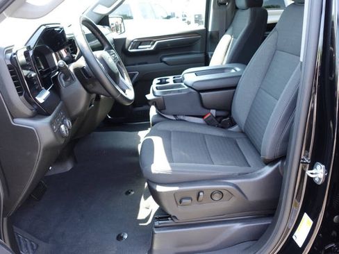 Used 2024 Chevrolet Silverado 1500 LT AWD/4WD image 19