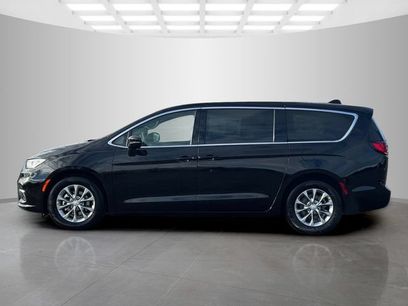 New 2026 Chrysler Pacifica Limited