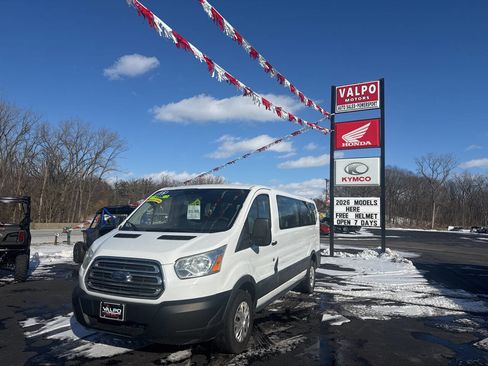 Used 2015 Ford Transit 350 XLT image 3