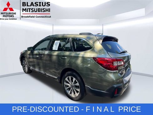 Used 2019 Subaru Outback 2.5i Touring AWD/4WD image 6
