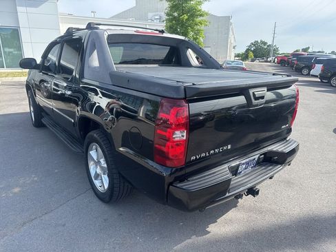 Used 2009 Chevrolet Avalanche LTZ RWD image 10