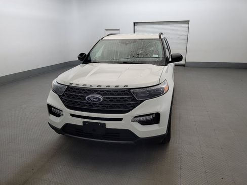Used 2022 Ford Explorer XLT w/ Equipment Group 202A AWD/4WD image 15