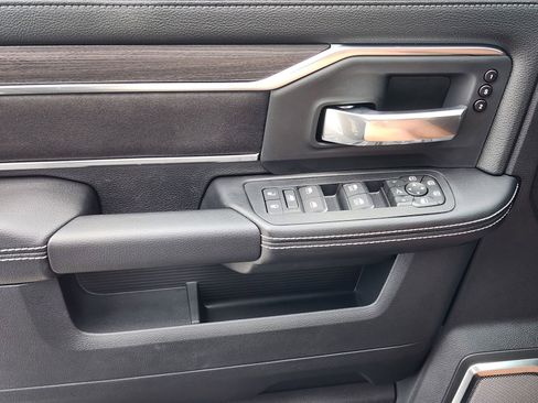 New 2026 RAM 2500 Laramie AWD/4WD image 21