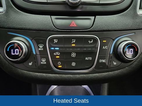 Used 2019 Chevrolet Malibu LT FWD image 15
