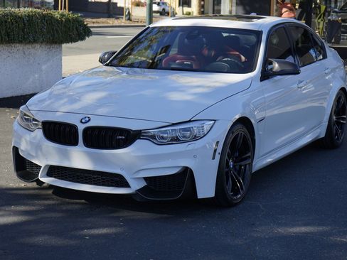 Used 2017 BMW M3 image 3