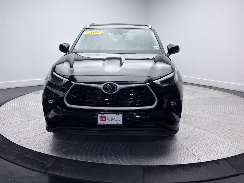 Certified 2026 Toyota Highlander XLE AWD/4WD image 2