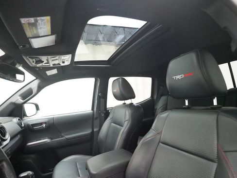Used 2019 Toyota Tacoma TRD Pro AWD/4WD image 32