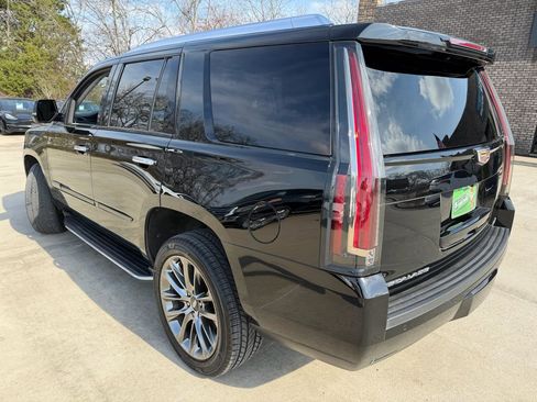 Used 2020 Cadillac Escalade Premium Luxury w/ Escalade Sport Edition image 7