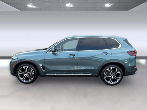 Used 2026 BMW X5 sDrive40i RWD image 2