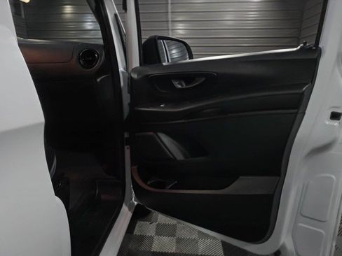 Used 2023 Mercedes-Benz Metris image 27