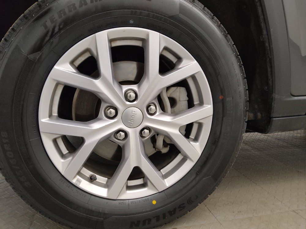 Used 2022 Jeep Grand Cherokee Limited AWD/4WD image 31