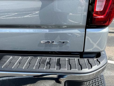 New 2026 GMC Sierra 1500 SLT w/ SLT Premium Plus Package AWD/4WD image 8