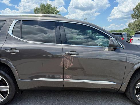 Used 2019 GMC Acadia Denali w/ Technology Package FWD image 43