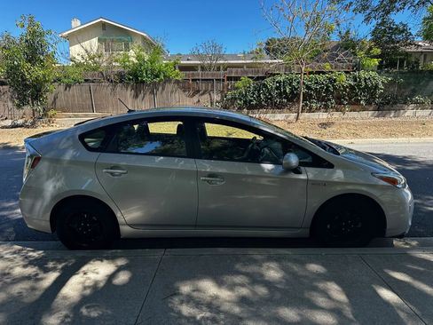 Used 2015 Toyota Prius Three image 7