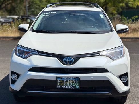 Used 2017 Toyota RAV4 Limited w/ Advanced Technology Package AWD/4WD image 8
