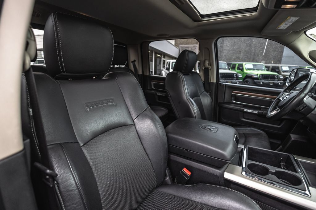 Used 2015 RAM 1500 Laramie w/ Convenience Group AWD/4WD image 31