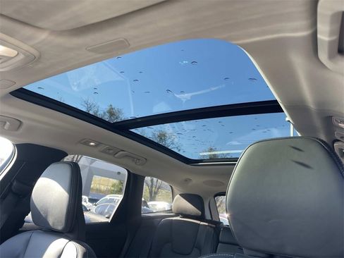 Used 2023 Volvo XC60 B5 Ultimate image 26