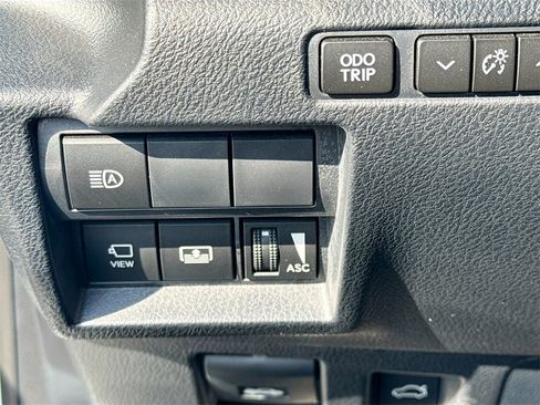 Used 2023 Lexus IS 350 F Sport image 11