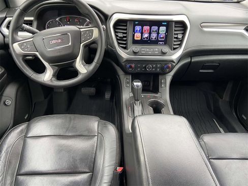 Used 2017 GMC Acadia SLT image 11