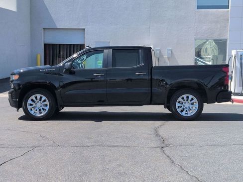 Used 2020 Chevrolet Silverado 1500 Custom w/ Custom Value Package RWD image 3