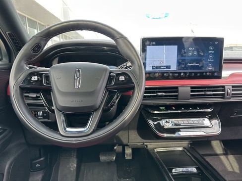 Used 2025 Lincoln Corsair Reserve w/ Jet Appearance Package image 8