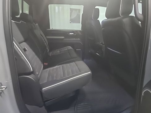 Used 2024 GMC Sierra 2500 AT4X w/ AT4X AEV Edition image 6