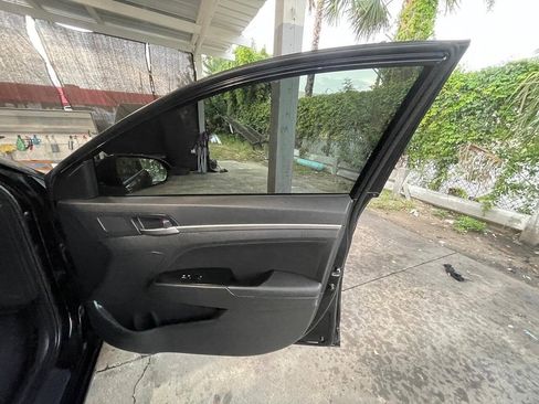 Used 2020 Hyundai Elantra SEL w/ Cargo Package (C1) FWD image 14