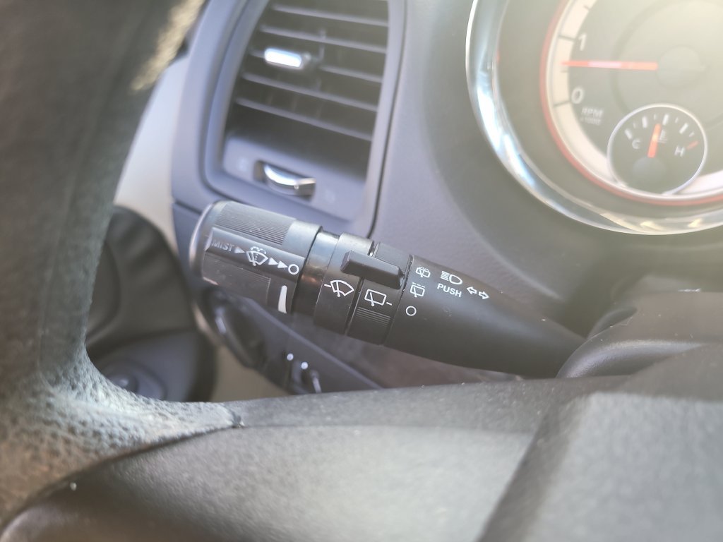 Used 2019 Dodge Grand Caravan SE FWD image 27