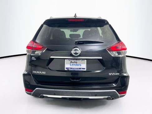 Used 2019 Nissan Rogue SV image 6