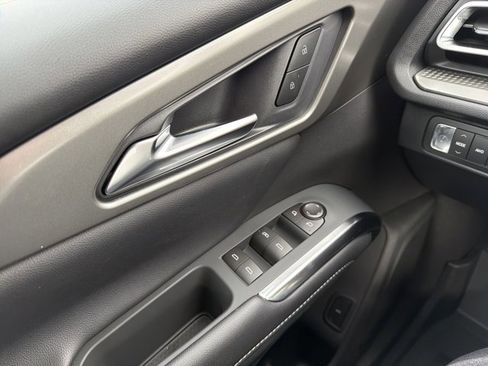 New 2026 Chevrolet Traverse LT AWD/4WD image 16