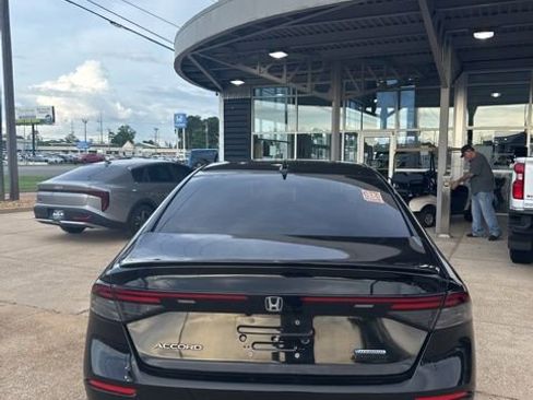 Used 2024 Honda Accord Sport image 6