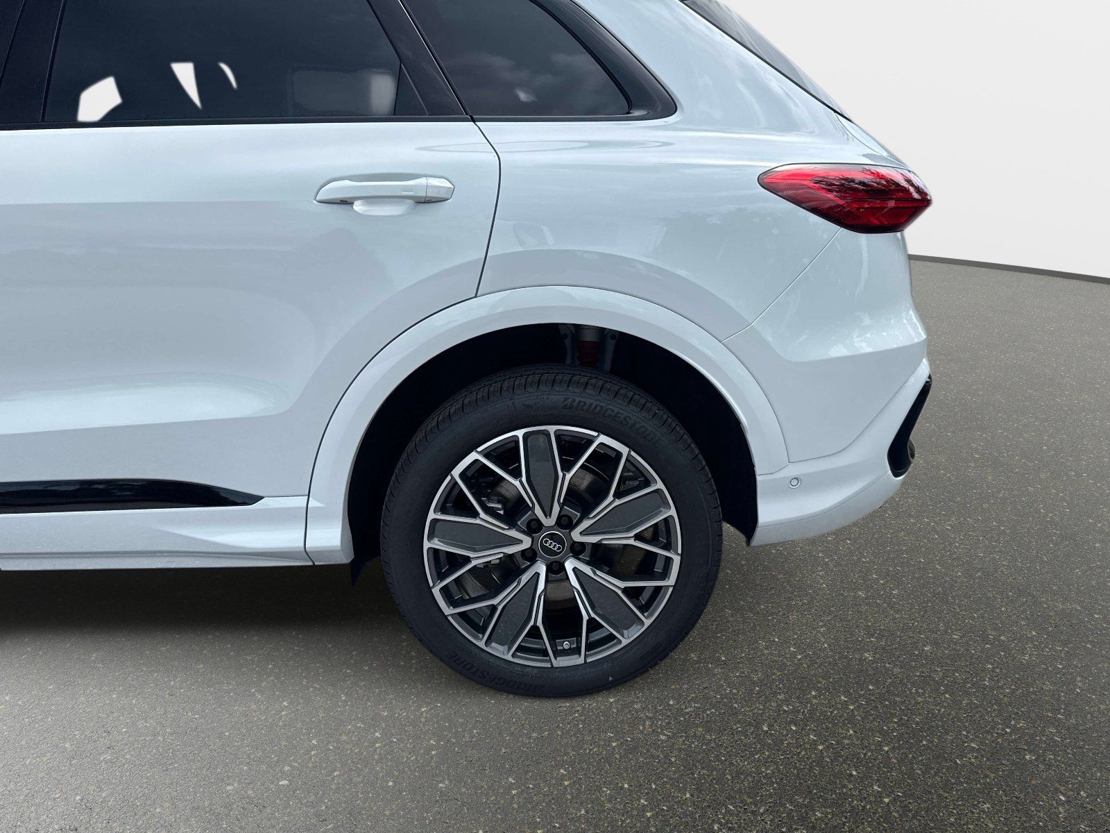 New 2026 Audi Q5 Premium Plus AWD/4WD image 10