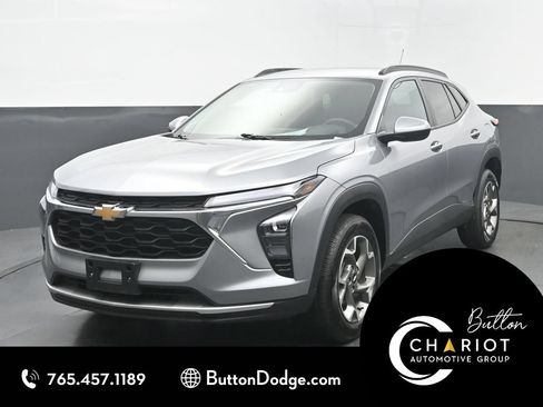 Used 2025 Chevrolet Trax LT w/ LT Convenience Package FWD image 1