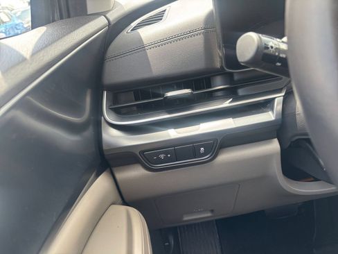 Used 2026 Kia Carnival FWD image 37