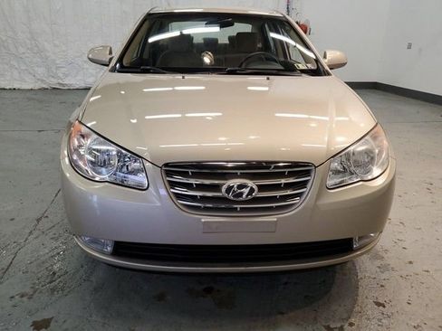 Used 2010 Hyundai Elantra GLS image 9