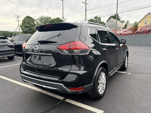 Used 2018 Nissan Rogue SV w/ Premium Package AWD/4WD image 5