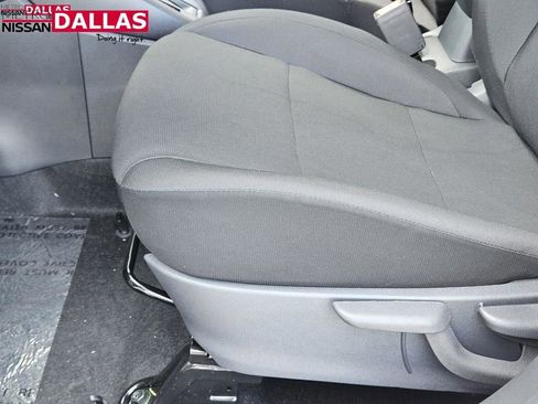 New 2025 Nissan Kicks Play S image 19