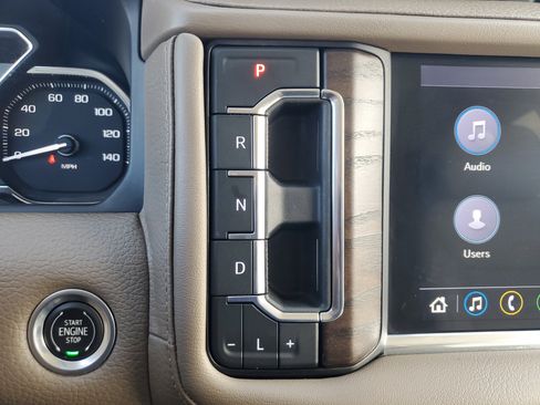 Used 2021 GMC Yukon XL Denali image 28