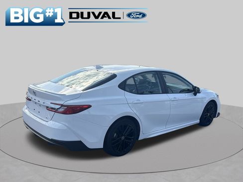 Used 2025 Toyota Camry XSE FWD image 2