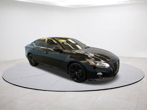 Used 2022 Nissan Altima 2.5 SR w/ Midnight Edition Package image 7
